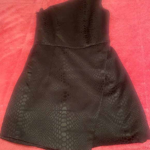DO+BE Black Asymmetrical Romper Small - Picture 2 of 4